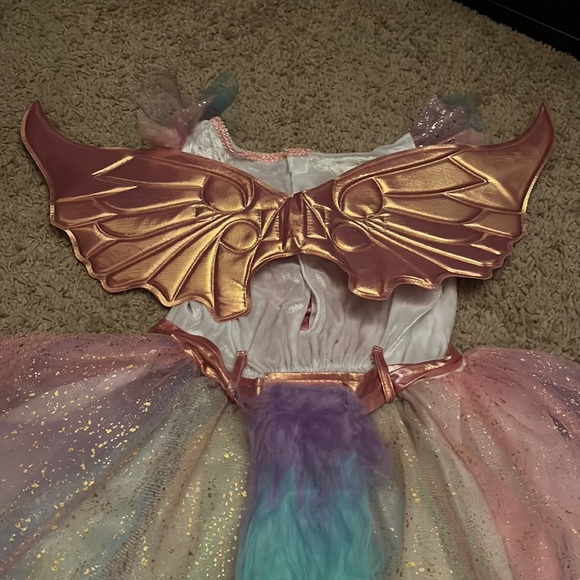 Shimmering unicorn costume - Picture 10 of 17
